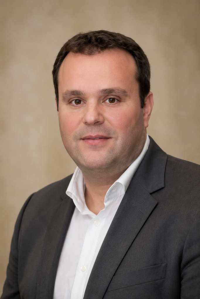 Dr. Dražen Tadić